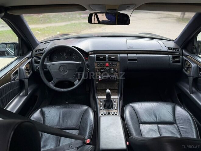 Mercedes E 200 1998, 390,000 km - 2.0 l - Bakı