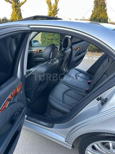 Mercedes E 240 2002, 285,250 km - 2.6 l - Bakı