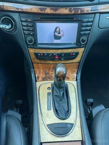 Mercedes E 240 2002, 285,250 km - 2.6 l - Bakı