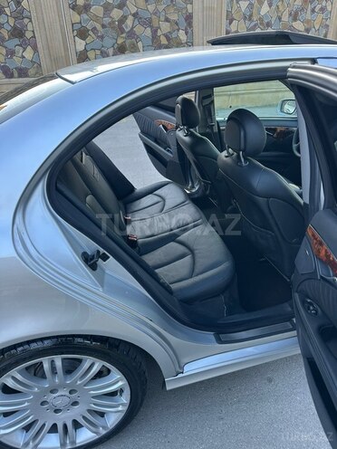 Mercedes E 240 2002, 285,250 km - 2.6 l - Bakı
