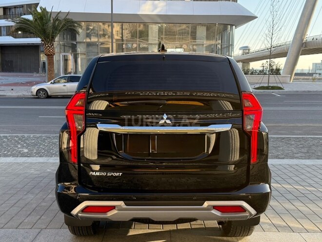 Mitsubishi Pajero Sport-4