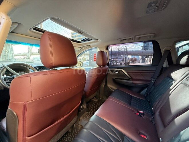Mitsubishi Pajero Sport-12