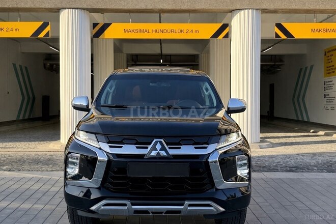 Mitsubishi Pajero Sport-1