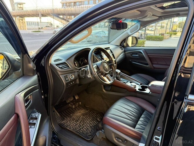 Mitsubishi Pajero Sport-7