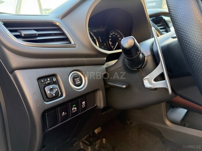 Mitsubishi Pajero Sport-16