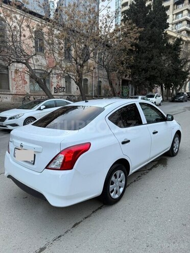 Nissan Sunny 2015, 183,000 km - 1.5 л - Bakı