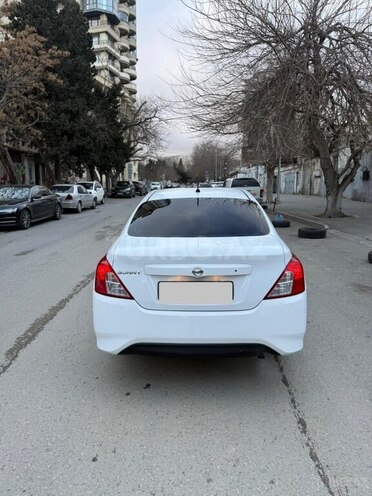 Nissan Sunny 2015, 183,000 km - 1.5 л - Bakı