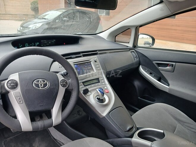 Toyota Prius 2015, 198,000 km - 1.8 л - Bakı