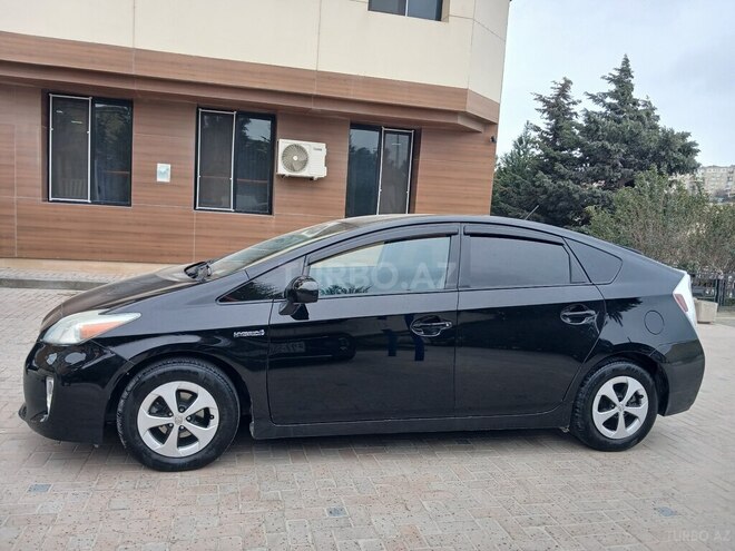 Toyota Prius 2015, 198,000 km - 1.8 л - Bakı