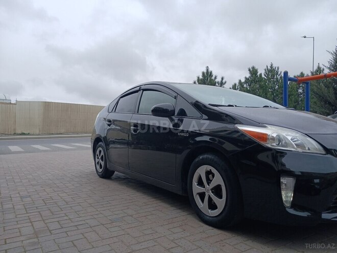 Toyota Prius 2015, 198,000 km - 1.8 л - Bakı