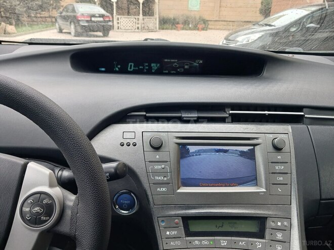 Toyota Prius 2015, 198,000 km - 1.8 л - Bakı