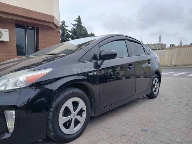 Toyota Prius 2015, 198,000 km - 1.8 л - Bakı