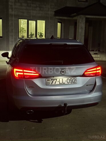 Opel Astra-10