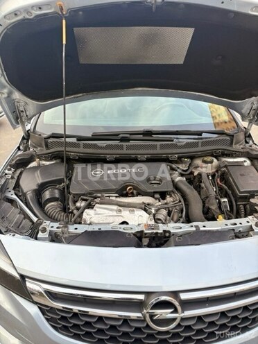 Opel Astra-11