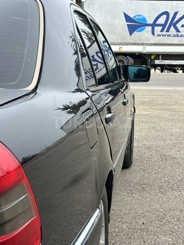Mercedes C 230 1996, 330,000 km - 2.3 l - Qazax