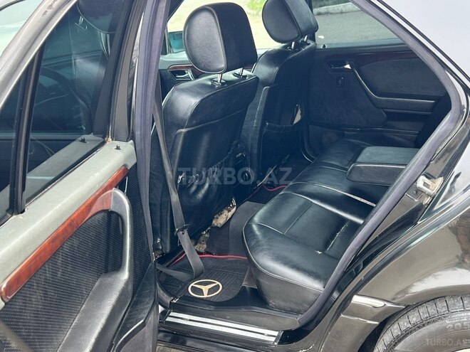Mercedes C 230 1996, 330,000 km - 2.3 l - Qazax