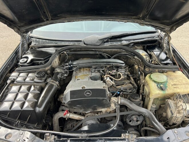 Mercedes C 230 1996, 330,000 km - 2.3 l - Qazax