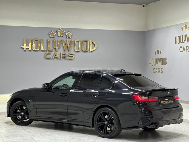 BMW 330e-8