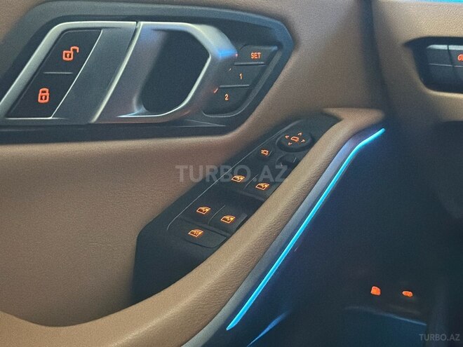 BMW 330e-31