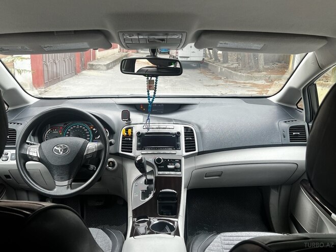 Toyota Venza-6