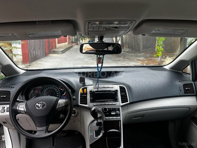 Toyota Venza-5