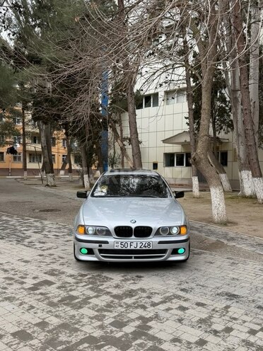 BMW 528 1999, 324,000 km - 2.8 l - Sumqayıt