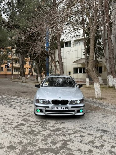 BMW 528 1999, 324,000 km - 2.8 l - Sumqayıt