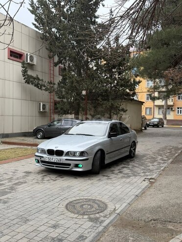 BMW 528 1999, 324,000 km - 2.8 l - Sumqayıt