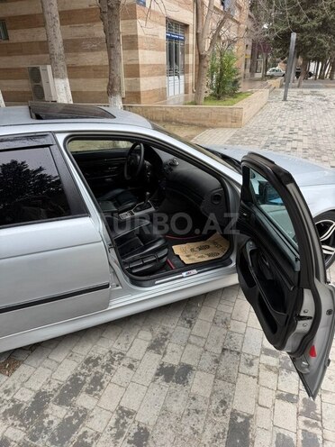 BMW 528 1999, 324,000 km - 2.8 l - Sumqayıt