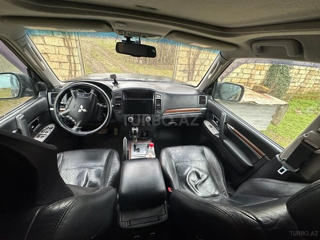 Mitsubishi Pajero 2008, 240,000 km - 3.0 л - Qusar