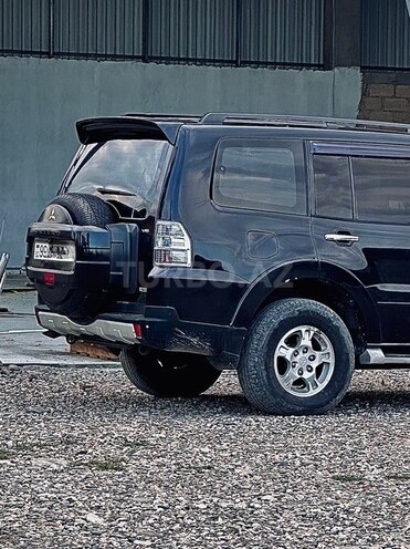 Mitsubishi Pajero 2008, 240,000 km - 3.0 л - Qusar