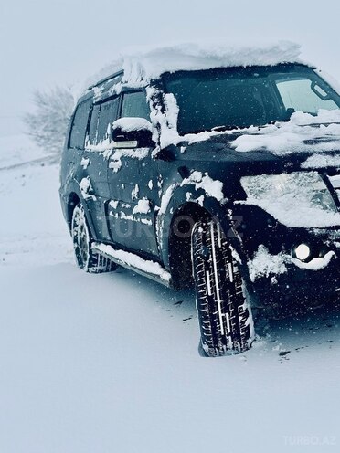 Mitsubishi Pajero 2008, 240,000 km - 3.0 л - Qusar