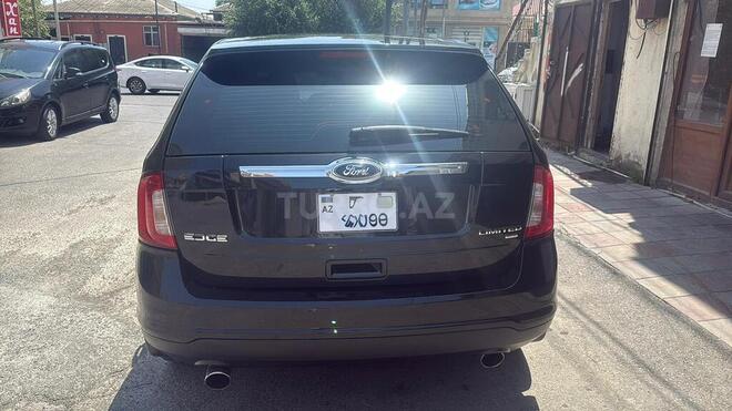 Ford Edge-3