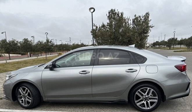 Kia Cerato-5