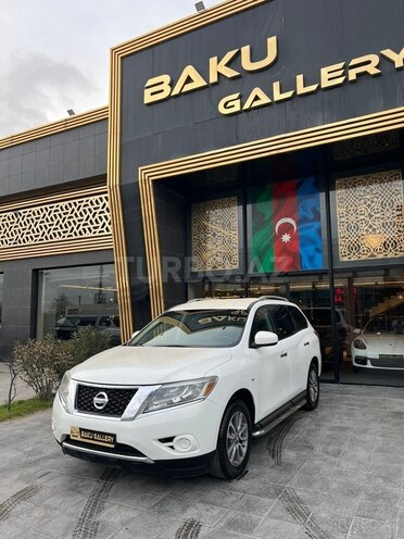 Nissan Pathfinder-2