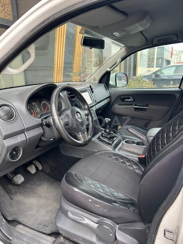 Volkswagen Amarok-8