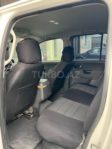 Volkswagen Amarok-12