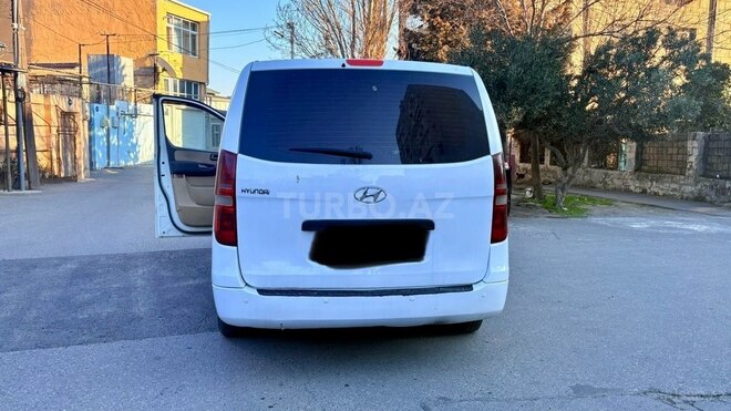 Hyundai H-1-7