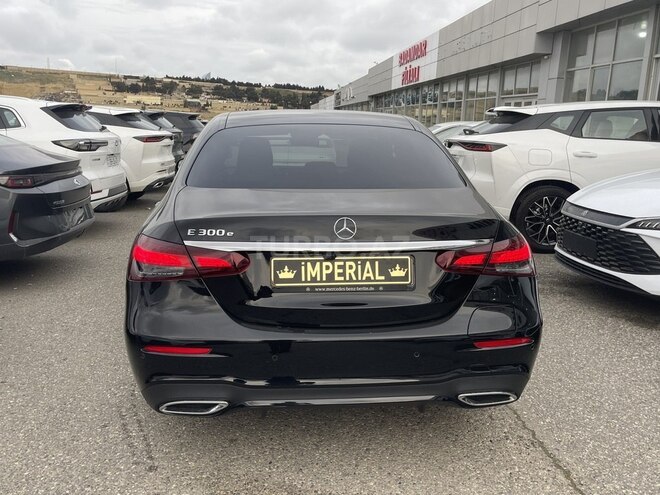 Mercedes E 300 e-6