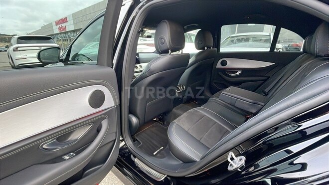 Mercedes E 300 e-12