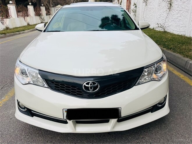 Toyota Camry-3