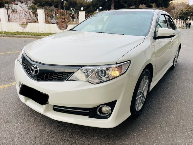 Toyota Camry-7