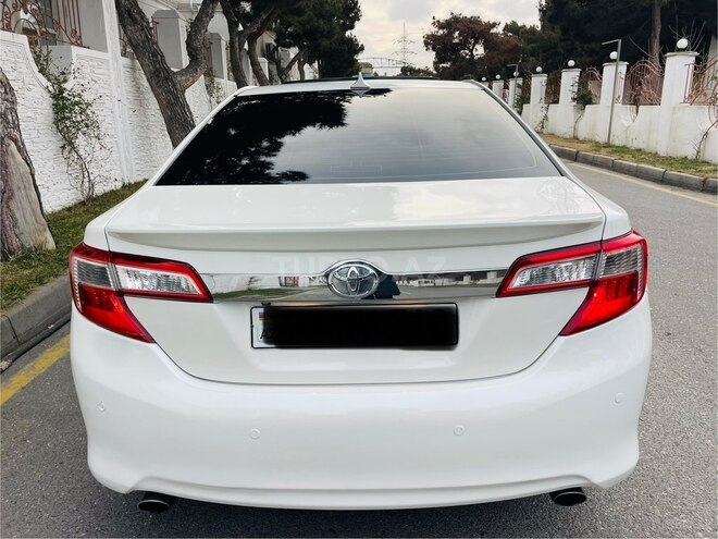 Toyota Camry-9