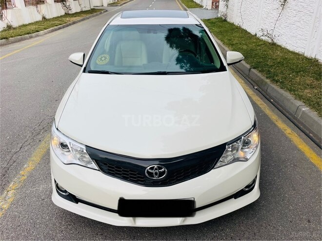 Toyota Camry-5