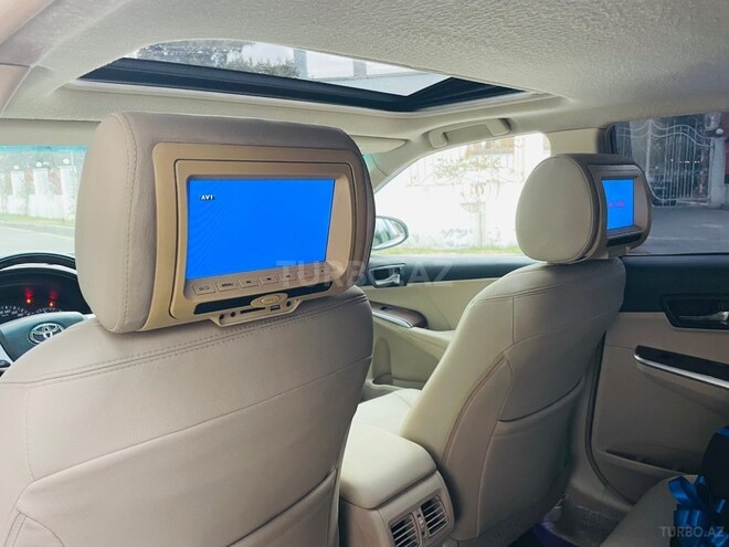 Toyota Camry-18