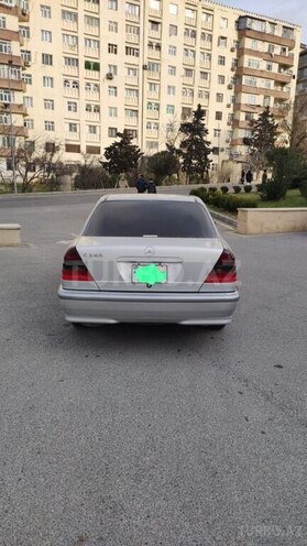Mercedes C 240 1998, 174,000 km - 2.4 л - Bakı