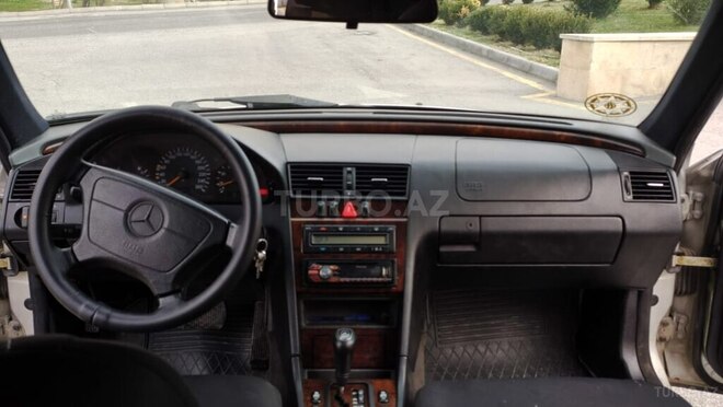Mercedes C 240 1998, 174,000 km - 2.4 л - Bakı