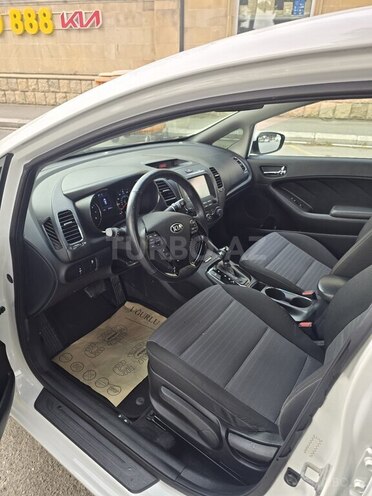 Kia Forte-10