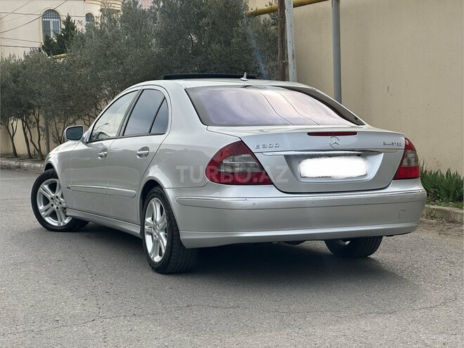 Mercedes E 300-8