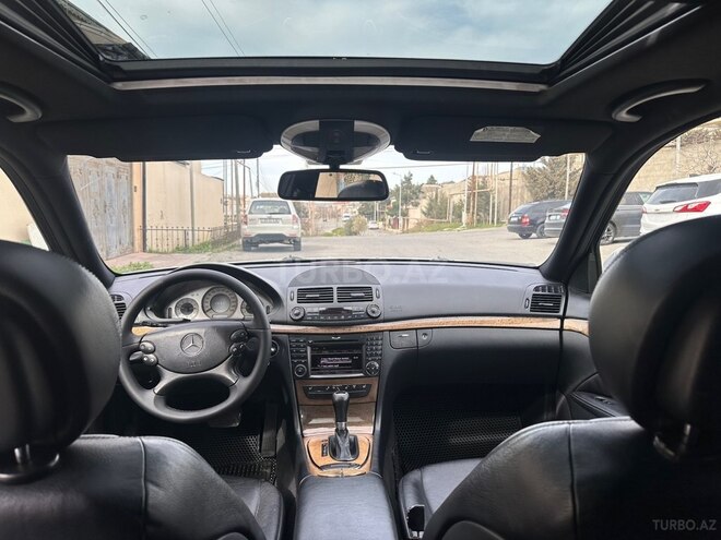 Mercedes E 300-9